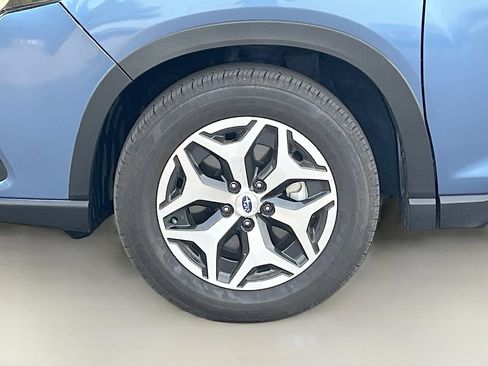 Used 2024 Subaru Forester Premium AWD/4WD image 31