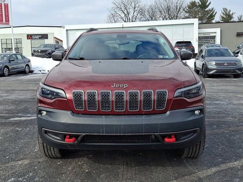 Used 2019 Jeep Cherokee Trailhawk image 2
