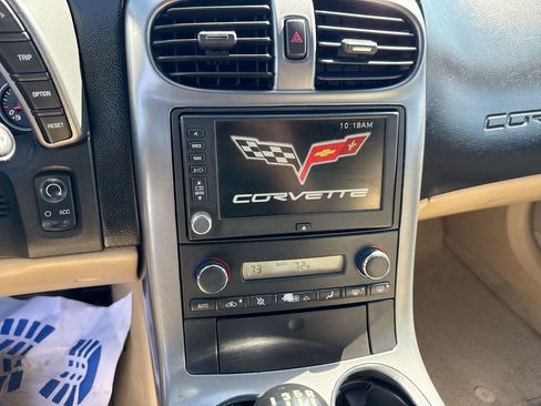 Used 2006 Chevrolet Corvette Coupe w/ Preferred Equipment Group RWD image 15