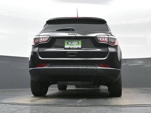Used 2021 Jeep Compass Latitude FWD image 29