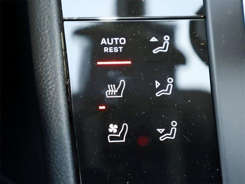 New 2026 Porsche Macan image 25