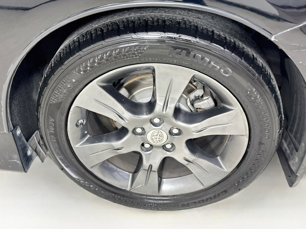 Used 2016 Toyota Sienna SE FWD image 38