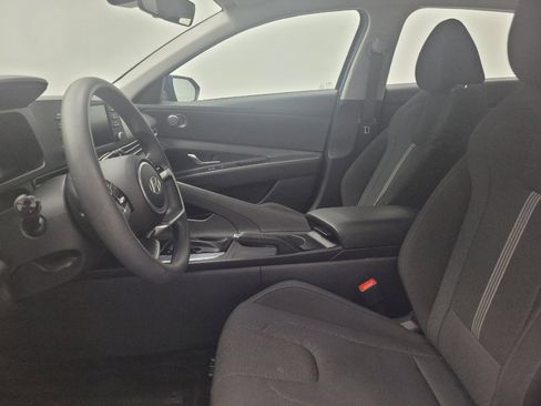 Used 2025 Hyundai Elantra SE FWD image 17