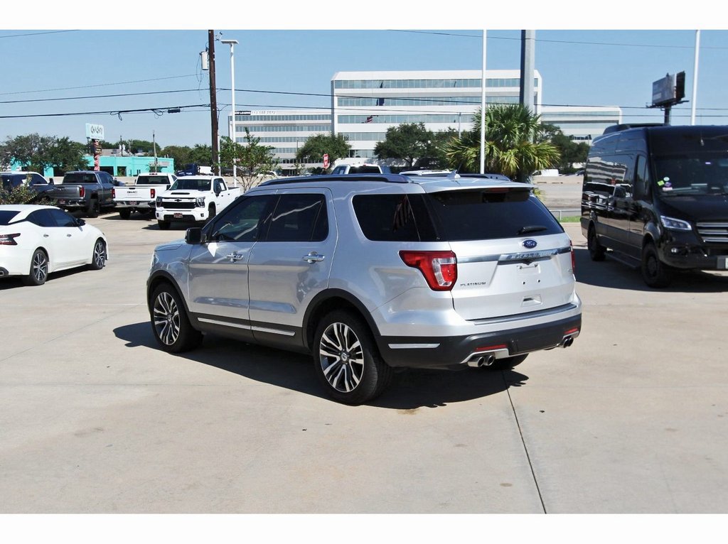 Used 2018 Ford Explorer Platinum AWD/4WD image 4