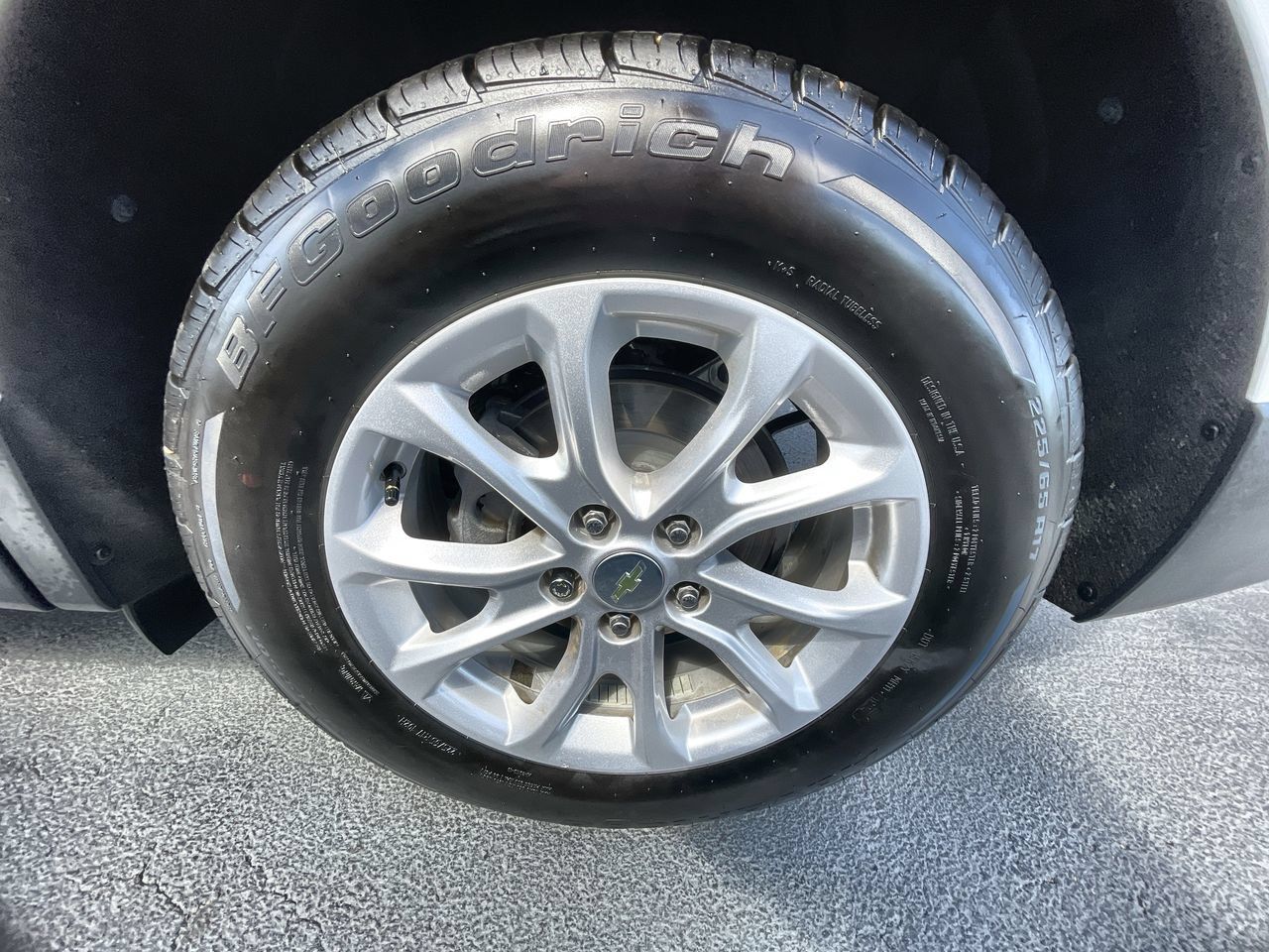 Used 2020 Chevrolet Equinox LS FWD image 32