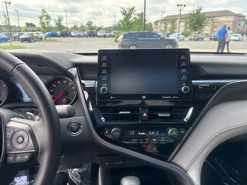 Used 2023 Toyota Camry XSE FWD image 14