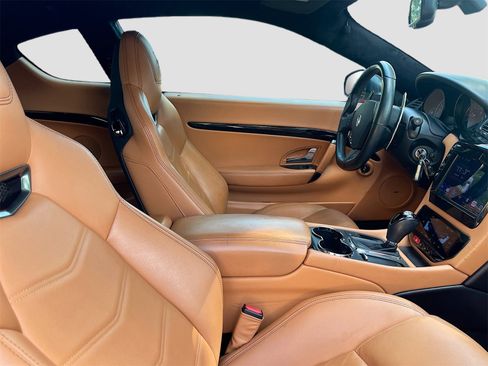 Used 2017 Maserati GranTurismo Sport image 27