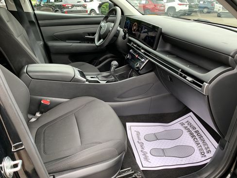 Used 2025 Hyundai Tucson SEL FWD image 36