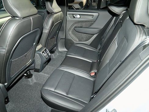 New 2026 Volvo XC40 B5 Plus w/ Protection Package Premier image 20