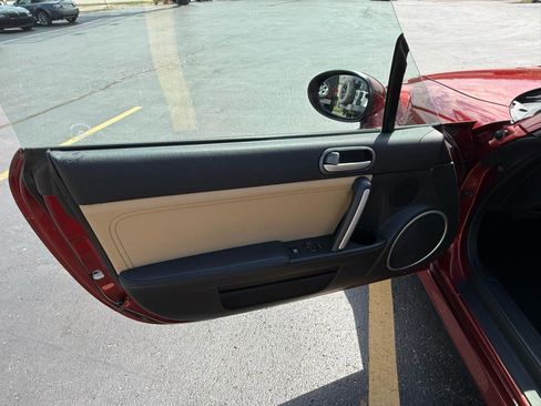 Used 2009 MAZDA MX-5 Miata Grand Touring w/ Premium Pkg RWD image 11