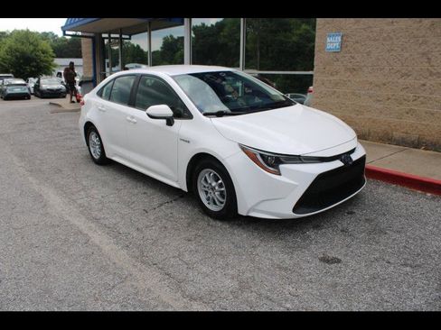 Used 2020 Toyota Corolla LE FWD image 1