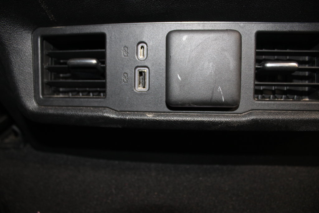 Used 2024 Chevrolet Silverado 1500 LT AWD/4WD image 36