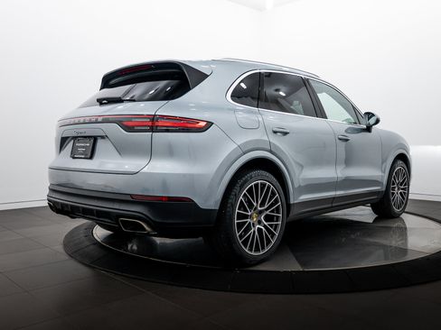 Certified 2020 Porsche Cayenne AWD/4WD image 7