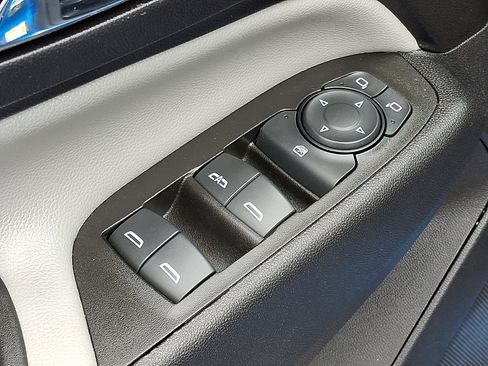 Used 2024 Chevrolet Equinox LS AWD/4WD image 14
