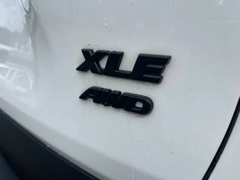 Used 2020 Toyota RAV4 XLE Premium AWD/4WD image 13