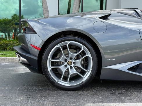 Used 2016 Lamborghini Huracan LP 610-4 AWD/4WD image 4