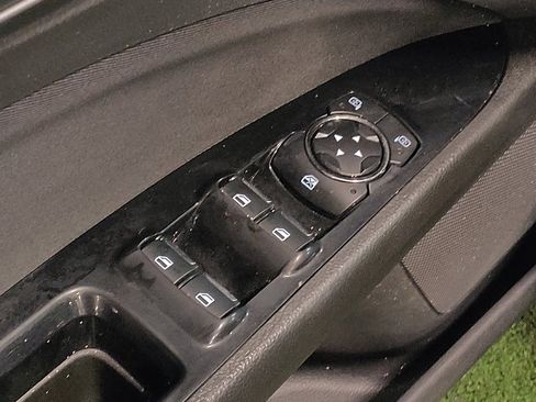 Used 2014 Ford Fusion SE image 27