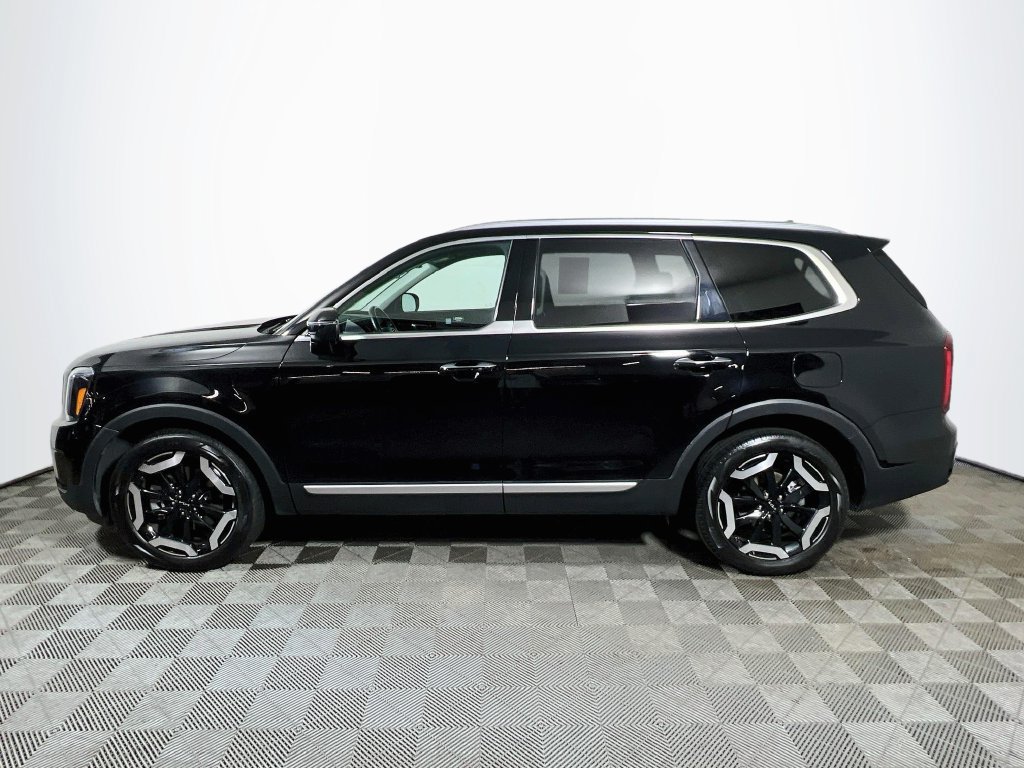 Used 2025 Kia Telluride S AWD/4WD image 4