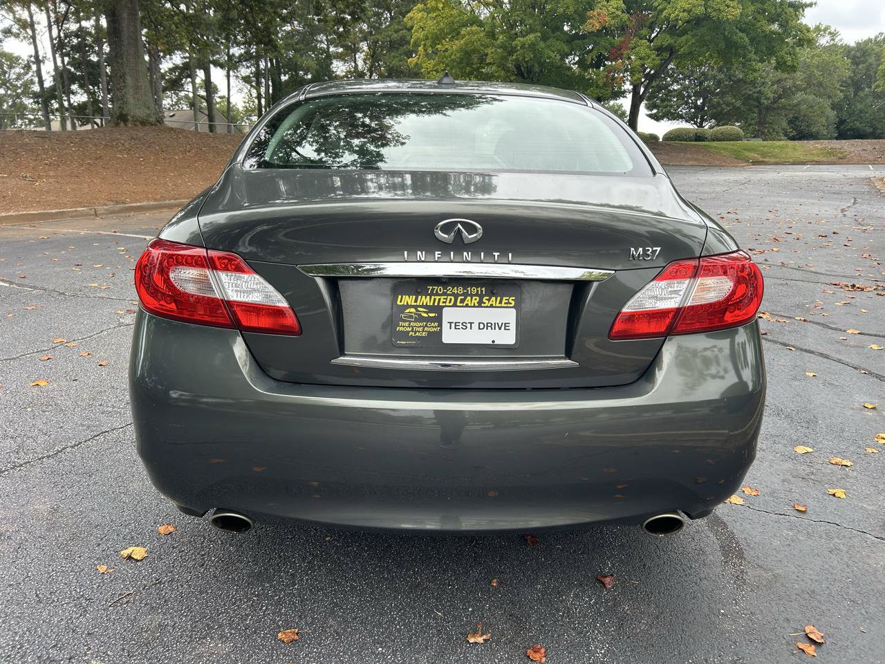 Used 2012 INFINITI M37 w/ Premium Pkg RWD image 4