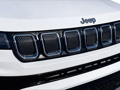Used 2022 Jeep Compass Limited AWD/4WD image 24
