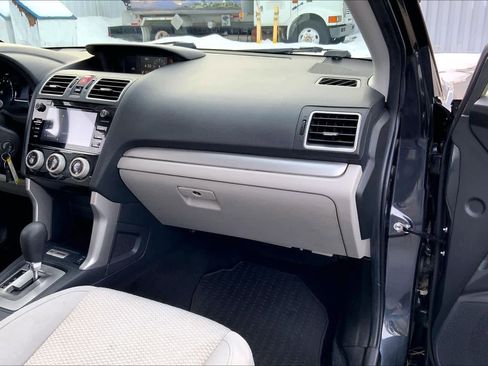Used 2018 Subaru Forester 2.5i Premium image 19