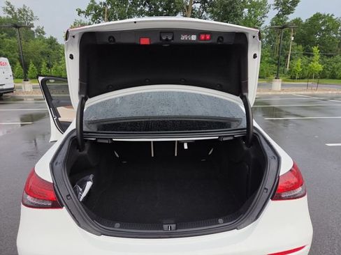 Used 2023 Mercedes-Benz E 350 4MATIC Sedan image 31