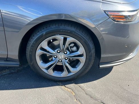 Used 2023 Honda Accord EX image 11