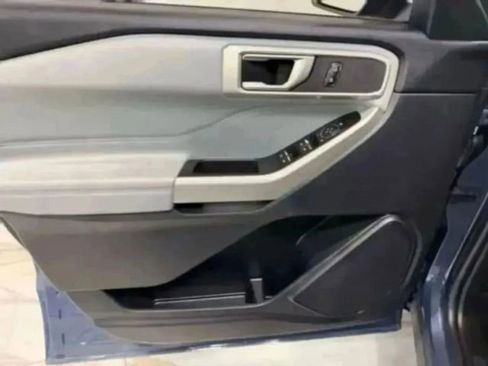 Used 2021 Ford Explorer XLT w/ Equipment Group 202A image 43