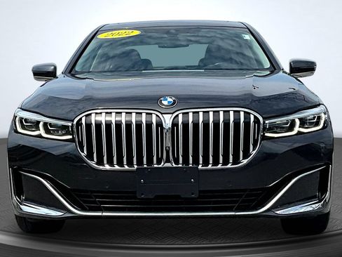 Used 2022 BMW 740i RWD image 2
