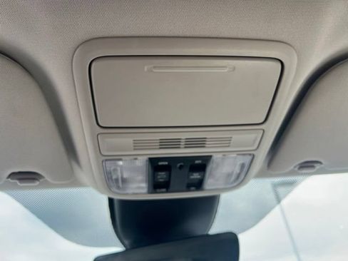 Used 2025 Honda Odyssey Elite image 22