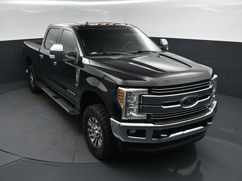 Used 2019 Ford F250 Lariat w/ Lariat Ultimate Package AWD/4WD image 1