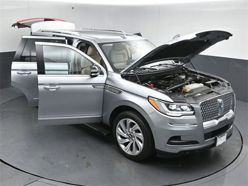 Used 2022 Lincoln Navigator Reserve image 50