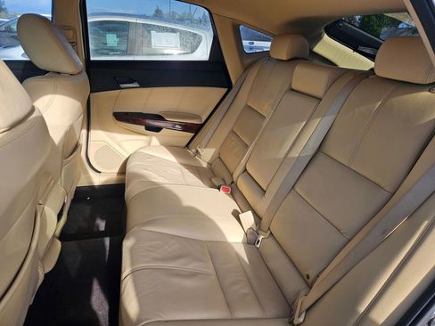 Used 2010 Honda Crosstour EX-L image 24