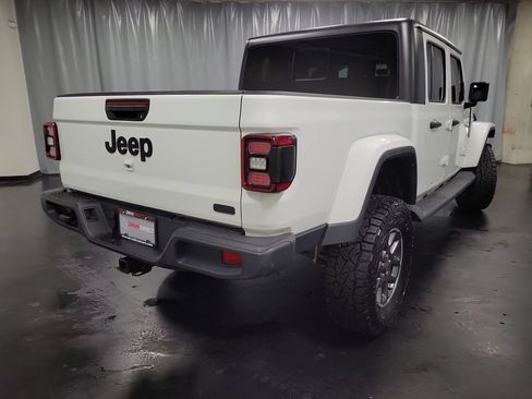 Used 2020 Jeep Gladiator Overland AWD/4WD image 9