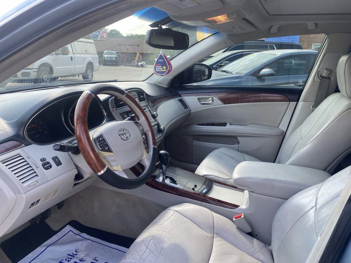 Used 2011 Toyota Avalon FWD image 9