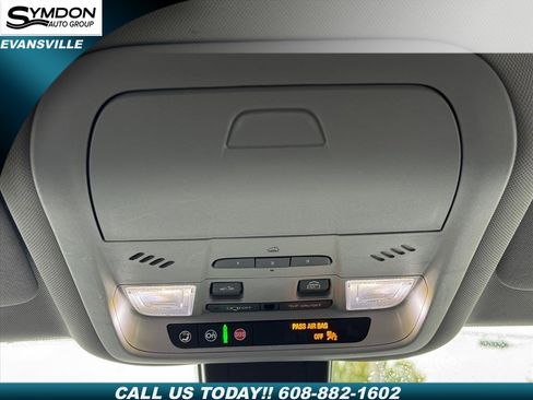 Used 2021 Chevrolet Equinox LT image 18