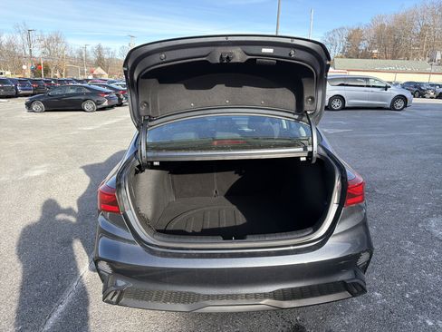 Used 2023 Kia Forte LXS image 29