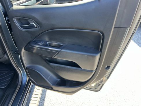 Used 2019 Chevrolet Colorado LT w/ LT Convenience Package image 16