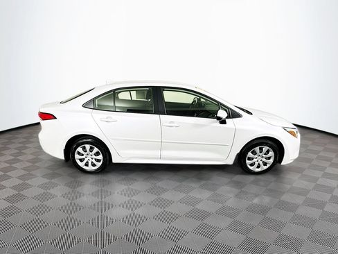 Used 2025 Toyota Corolla LE FWD image 11