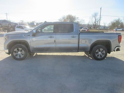 New 2026 GMC Sierra 1500 SLE w/ X31 Off-Road Package image 9