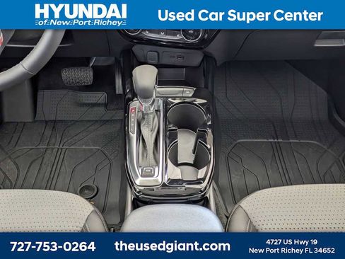 Used 2025 Chevrolet Trax LT w/ Driver Confidence Package FWD image 21