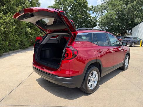 Used 2023 GMC Terrain SLE w/ Driver Convenience Package AWD/4WD image 13