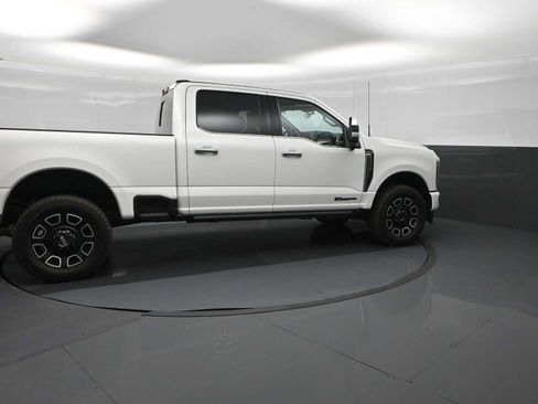 Used 2024 Ford F250 Platinum AWD/4WD image 9