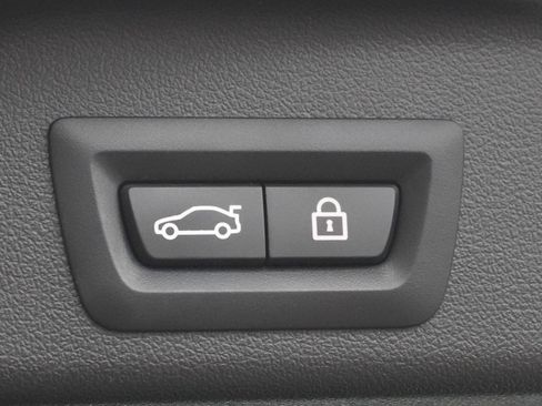 Certified 2023 BMW X5 xDrive45e w/ M Sport Package image 40