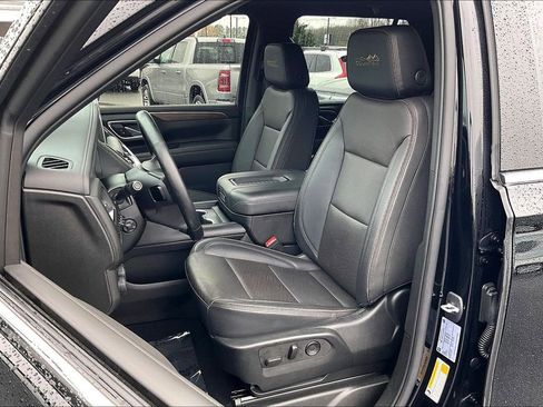 Used 2023 Chevrolet Tahoe High Country image 23