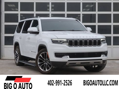 Used 2022 Jeep Wagoneer Series III w/ Premium Group I AWD/4WD image 1