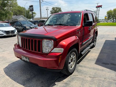 Used 2008 Jeep Liberty Sport w/ Popular Equipment Group AWD/4WD image 4