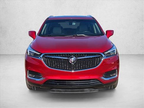 Used 2019 Buick Enclave Essence image 2