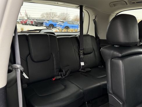 Used 2024 Nissan Armada SL image 28