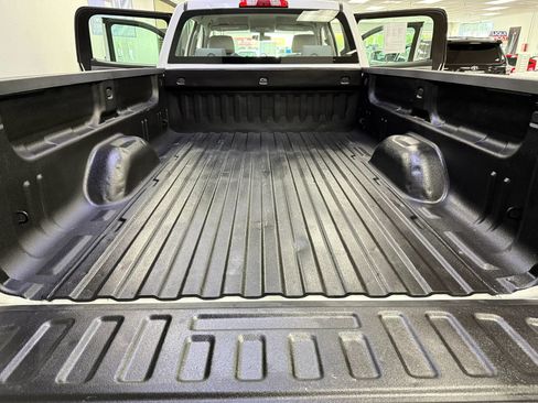 Used 2016 Chevrolet Silverado 2500 W/T RWD image 11